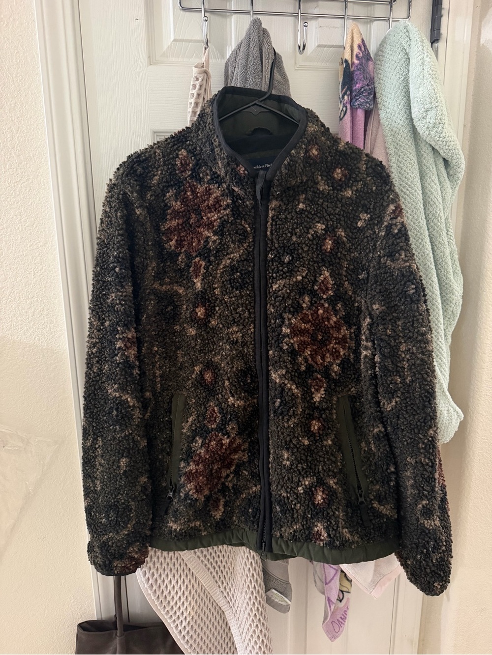 Abercrombie & Fitch Floral Sherpa Jacket - Dark Olive & Brown